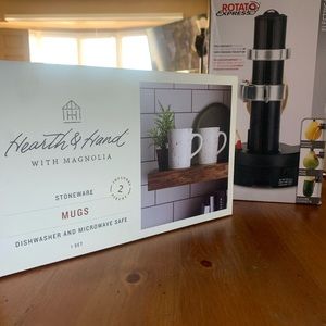 Hearth and Hand mug set/Fruit and vegetable peeler